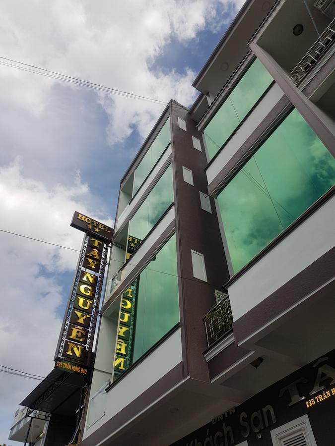 Tay Nguyen Hotel Kon Tum Екстер'єр фото